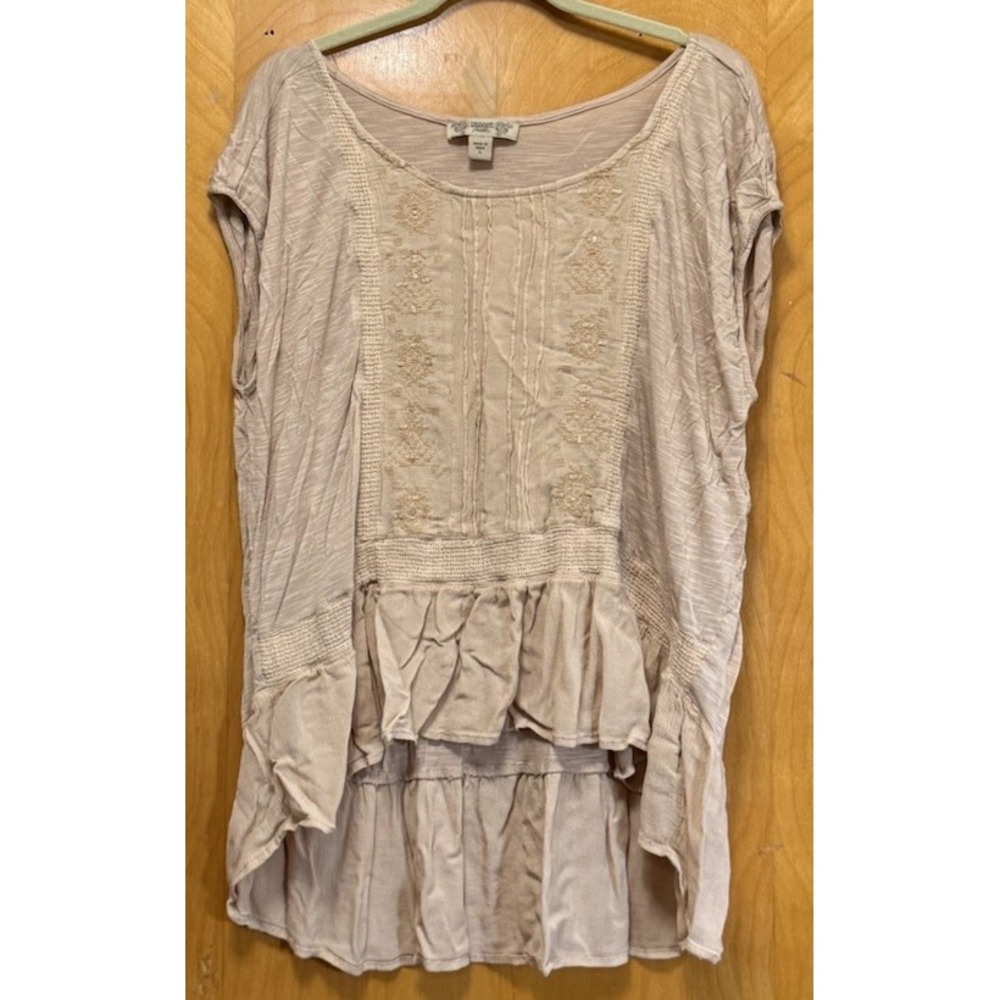 Vintage America Crochet Lace Embellished Trim Ruffle Hem Peplum Top Beige Sz L